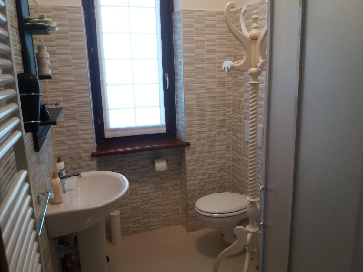 Castagnito I Pini B&B المظهر الخارجي الصورة